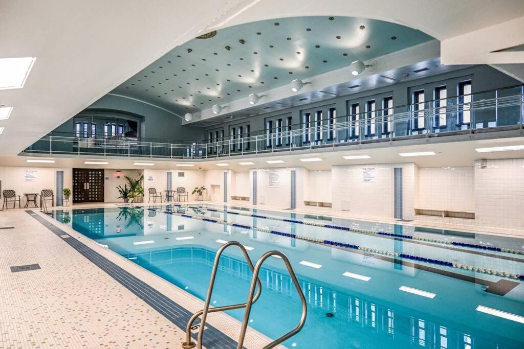 Heart Of Dt With Free Pool & Steam Plus Gym Luxe 812 Cleveland Kültér fotó