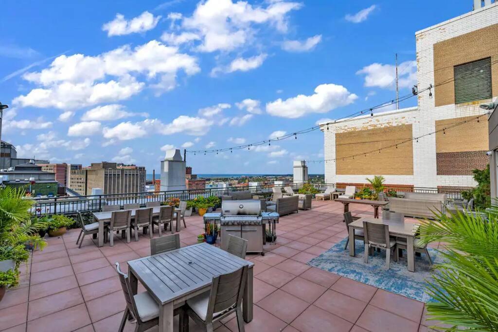 Heart Of Dt With Free Pool & Steam Plus Gym Luxe 812 Cleveland Kültér fotó